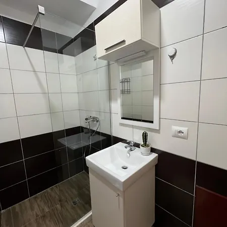 Central Flat شقة *